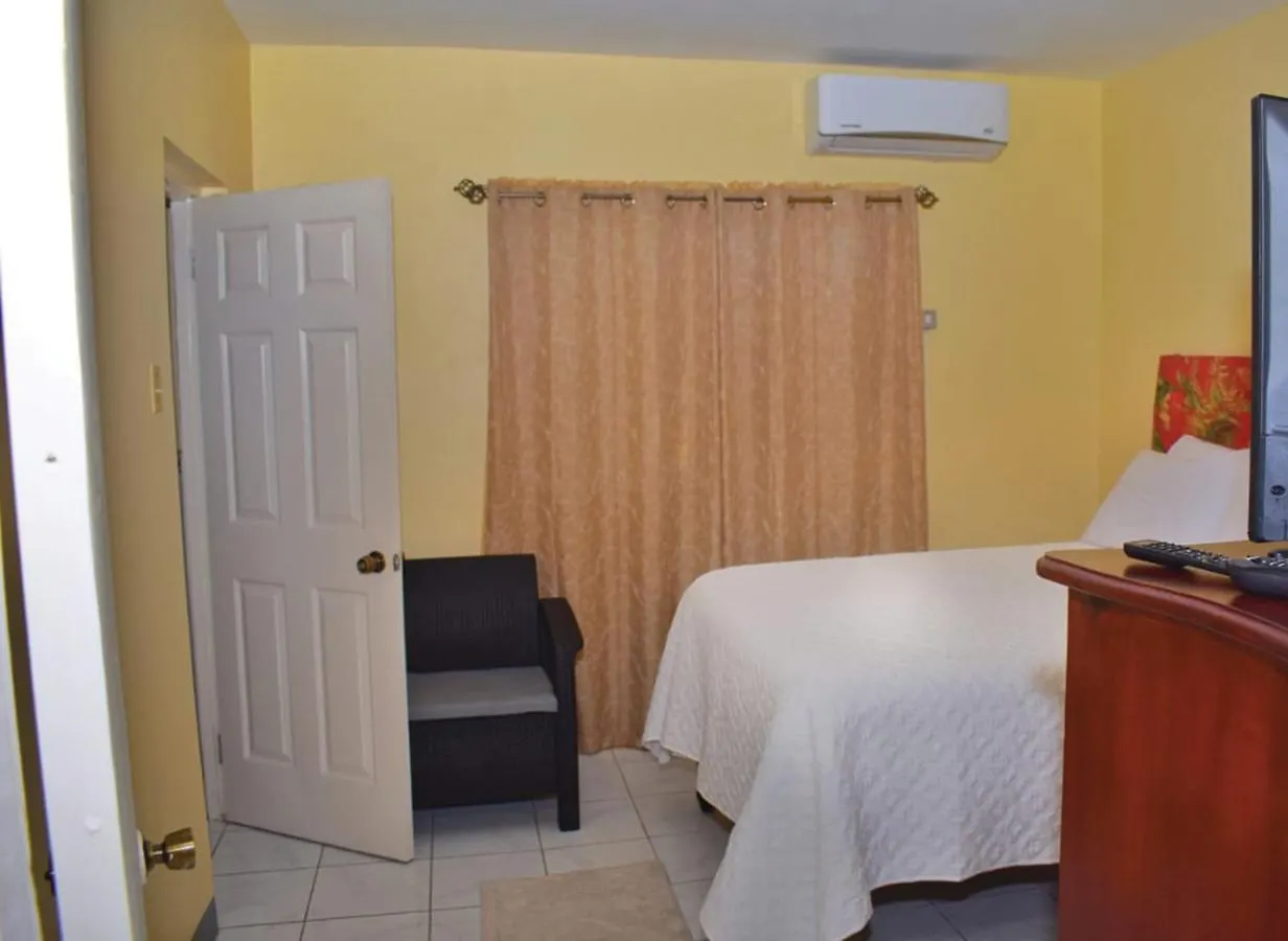 Unity Villa One Bedroom Apartment Close To Montego Bay And Beaches With Wifi Ямайка